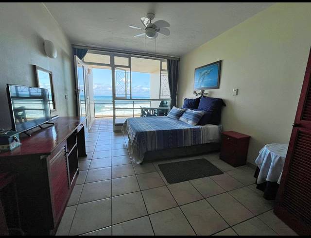 2 BEDROOM APARTMENT FOR SALE IN UVONGO BEACH